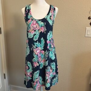 Lilly Pulitzer navy floral dress. EUC size XS